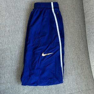 Nike Windbreaker Joggers — Men’s Size Medium